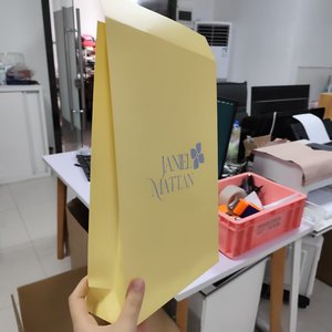 Custom Eco-friendly Self Adhesive Matte Yellow Paper Envelope Bags - Custom Printed Logo Bags for Apparel & Beauty Products - Product Image 5