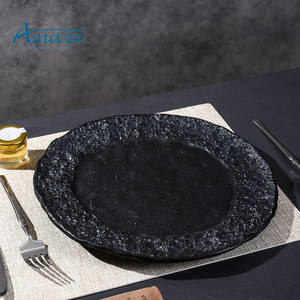 Vente en gros de plats de service pour restaurants d'hôtels Vaisselle ronde Assiettes plates en porcelaine céramique personnalisées à steak salade noir mat - Product Image 4