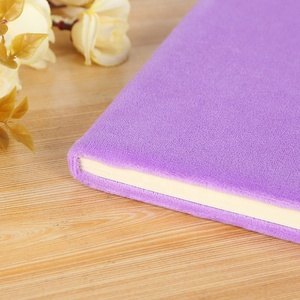 A5 Kích Thước 7 Màu Sắc Tùy Chọn Nhung Mini Điều Hành Nhật Ký Hình Trái Tim Thiết Kế Trống Tạp Chí Nhật Ký Cuốn Sách Khách Máy Tính Xách Tay - Product Image 5