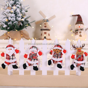 Ornements suspendus décoratifs <span class=keywords><strong>de</strong></span> Noël Père Noël bonhomme <span class=keywords><strong>de</strong></span> neige renne ours pendentifs en peluche décorations d'arbre <span class=keywords><strong>de</strong></span> Noël - Product Image 4