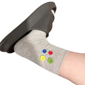 Calcetines de mujer con decoración de botones coloridos, calcetines informales transpirables hasta media pantorrilla, estilo coreano para primavera y verano - Product Image 5