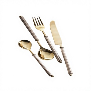 Ensemble de couverts en acier inoxydable moderne, écologique et décoratif pour une mise en place de table élégante |   Couverts de table haut de gamme pour les fêtes régulières - Product Image 1