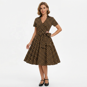 Robe trapèze vintage à pois pour femme, manches courtes, col à revers, ceinture, longueur midi, en polyester tissé, décontractée pour le quotidien - Product Image 2