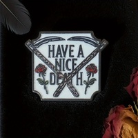 Broche Alphabet Unique Style Gothique avec Motif Rose et Faisce de Scytes, Bijou de Fiançailles Minimaliste Noir et Blanc