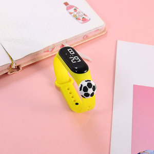 Nuevo <span class=keywords><strong>reloj</strong></span> deportivo LED de moda para niños niñas Casual Touch <span class=keywords><strong>Mi</strong></span> <span class=keywords><strong>4</strong></span> <span class=keywords><strong>reloj</strong></span> electrónico impermeable banda de nailon función de alerta para niños - Product Image 6
