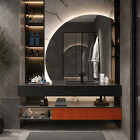 Meuble-lavabo mural de salle de bain moderne de luxe orange cannelé avec vasque, miroir LED et étagère ouverte pour projets hôteliers