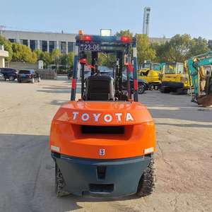 รถยกโตโยต้ามือสอง รุ่น 50 ปี 2025 เครื่องยนต์อีซูซุ รับน้ำหนัก 5 ตัน สภาพดีเยี่ยม ประสิทธิภาพเสถียร ราคาโรงงาน - Product Image 6