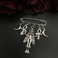 Burney Relief Lilith Vampire Demonic Satanic Gothic Occult Inanna Witch Gift Moon Ankh Lilith |   Inanna |   Ishtar |   Broche / Épingle