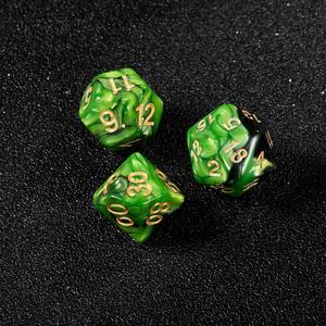 סט קוביות פוליכדרליות מוצקות מאקריליק ירוק בהתאמה אישית לשנת <span class=keywords><strong>2026</strong></span>, 7 חלקים, למשחקי תפקידים ומשחקי לוח עבור D&D - Product Image 5