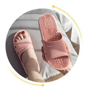 Sandales d'été en PVC imperméables, respirantes et antidérapantes pour femmes, idéales pour la maison, la douche, la réflexologie et le soin des pieds. - Product Image 5
