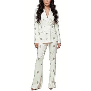 بدلة نسائية مزينة بالكريستال على شكل زهور - سترة وبنطلون واسع من قطعتين - طقم رسمي مزدوج الصدر من سيهي فاشونبيسو - Product Image 3