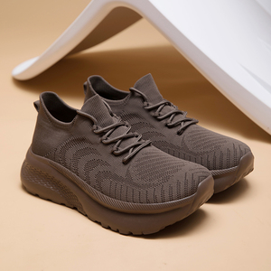 Scarpe da Corsa Estive Leggere di <span class=keywords><strong>Alta</strong></span> Qualità per <span class=keywords><strong>Uomo</strong></span> con <span class=keywords><strong>Suola</strong></span> in EVA per Sport all'Aperto <span class=keywords><strong>Sneakers</strong></span> Traspiranti in Mesh per <span class=keywords><strong>Uomo</strong></span> con LOGO Personalizzato - Product Image 3