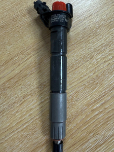 Injecteur de carburant LR176597 <span class=keywords><strong>EVOQUE</strong></span> II (L551) VA2312492 LR139693 LR176597 M4D39K546AA - Product Image 1