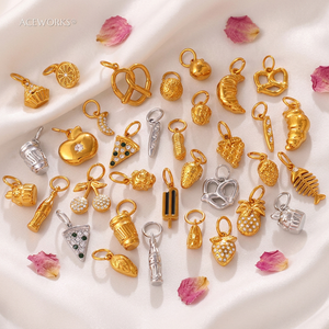 Gourmet Gallery |   Pendentif breloque en acier inoxydable plaqué or PVD 18 carats pour la fabrication de bijoux (thème boulangerie, aliments, fruits) |   Imperméable et durable - Product Image 2