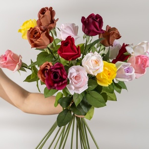 ดอกกุหลาบเคทประดิษฐ์ ทำด้วยมือ เป็นมิตรกับสิ่งแวดล้อม สัมผัสเหมือนจริง ทนทาน สวยงาม ทันสมัย เรียบง่าย ดอกกุหลาบออสเตน แจกันตกแต่งบ้าน ของขวัญวันแม่ - Product Image 1