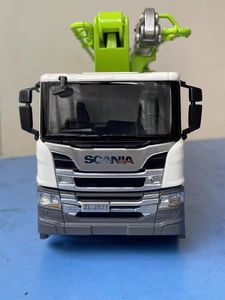 Camión Bomba <span class=keywords><strong>de</strong></span> Servicio Pesado Modelo Lingyun, Camión Bomba Modelo 1:38 62X-6RZ, Modelo <span class=keywords><strong>de</strong></span> Simulación <span class=keywords><strong>de</strong></span> Aleación - Product Image 2