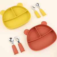 Fabricants de vaisselle de bol d'assiette divisée d'aspiration d'animal mignon d'enfant Logo personnalisé ensemble d'alimentation de bébé en silicone d'ours de dessin animé