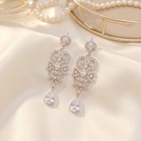 Pendientes de lujo estilo barroco bohemio vintage 2026 con circonitas cúbicas en forma de lágrima, ideales para novias, bodas, desfiles y bailes de graduación.