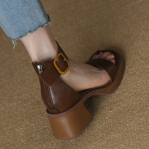 Zapatos de Plataforma Beige con Punta Cuadrada y Detalle de Nudo, Parte Superior de PU, Suela de Goma, Cómodos para Todas las Temporadas, Tacón Grueso, Envío Directo - Product Image 2