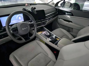 <span class=keywords><strong>KIA</strong></span> <span class=keywords><strong>Sportage</strong></span> <span class=keywords><strong>2023</strong></span> de Gasolina, Usado, 5 Puertas, 5 Asientos, SUV de Alta Velocidad, Bajo Precio, Segunda Mano, Volante a la Izquierda, Color Oscuro - Product Image 3