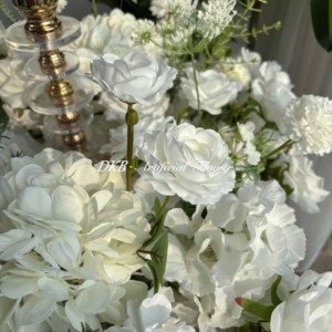 Centros de Mesa con Bolas de Flores Artificiales Blancas Personalizadas DKB, Arreglos de Bolas de Flores Decorativas para Bodas - Product Image 5