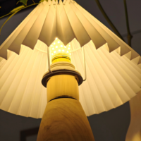 Lampe de table basse tension lampe plissée rétro nordique chambre Simple chevet alimentation veilleuse couverture en tissu