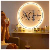 Enseigne murale LED 3D personnalisée en acrylique pour la publicité et la décoration des magasins et hôpitaux avec éclairage