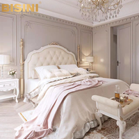 Ensemble de chambre à coucher pour filles de style français élégant avec tête de lit rembourrée rose et cadre en bois sculpté massif, lit de princesse taille Queen