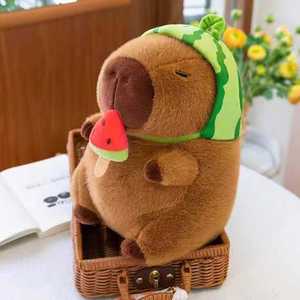 Écharpe en tricot mignonne avec peluche Capybara - Animal en peluche brun moelleux (Kapybara) pour cadeaux sur le thème de l'hiver et compagnon - Product Image 5