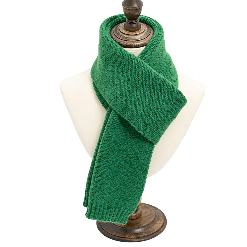गर्म बिक्री रेट्रो शीतकालीन ठोस रंग नरम महसूस पॉलिएस्टर सादे स्कार्फ चुंकी गर्म बुनाई लड़कियों के लिए