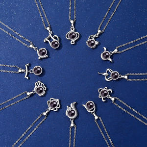 Chaînes <span class=keywords><strong>en</strong></span> alliage de cuivre à projection haute définition, tendance, 12 signes du zodiaque, photos couleur <span class=keywords><strong>en</strong></span> 100 langues, micro-gravure de texte - Product Image 1