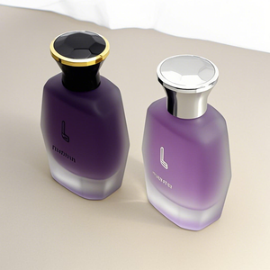 Thiết kế mới có thể được tùy chỉnh trong màu sắc trong suốt 30ml 50ml 100ml phun chai nước hoa không đều với bao bì hộp - Product Image 6