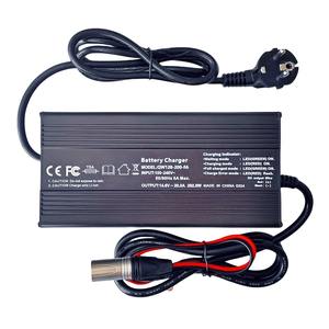 เครื่องชาร์จแบตเตอรี่ 360W 22S 66V 70.4V LiFePO4 เครื่องชาร์จกลางแจ้ง DC 79.2V/80.3V 4a 4.5a IP56 รถสามล้อไฟฟ้าเครื่องชาร์จกันน้ํา - Product Image 4