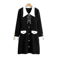 Robe pull en maille pour femme, manches longues, crème et noir, col et poches, style élégant, collection Printemps 2025