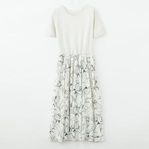 Abito Lungo da Donna Personalizzato a Maniche Corte in Maglia di Cotone Estivo con Inserti Floreali, Elegante Abito Casual in Maglieria da Donna - Product Image 1