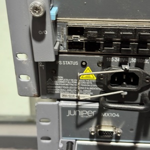 Switch Ethernet POE Juniper MX104-AC, Chasis de Alimentación Única, 2.56 Tbps - Product Image 6