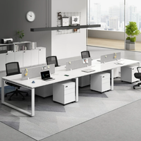 Nouvelle station de travail de bureau moderne et minimaliste avec table pour le personnel, idéale pour le bureau à domicile ou l'école