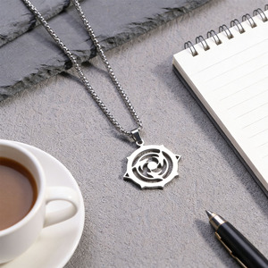 Collar de moda <span class=keywords><strong>Genshin</strong></span> <span class=keywords><strong>Impact</strong></span> con colgante de resina de acero inoxidable del elemento Trueno y cadena de <span class=keywords><strong>cuentas</strong></span> - Product Image 4
