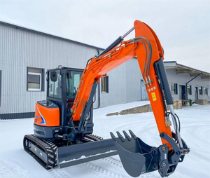 Miniexcavadora de 3.5 Toneladas de Marca Reconocida, Modelo CDM6035, con Motor Kubota - Product Image 5