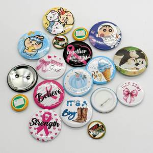 ป้ายติดเสื้อโลหะแบบกำหนดเองขนาด 2.25 นิ้ว รุ่น Personalized Metal Maker พร้อมลายโฮโลแกรมแฟชั่นเคลือบดีบุก - Product Image 2