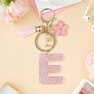 Llavero de Resina con Borla Brillante y Letras del Alfabeto, Colgante con 26 Letras, Accesorio Elegante para <span class=keywords><strong>Niñas</strong></span>, Decoración para Mochilas Escolares - Product Image 1