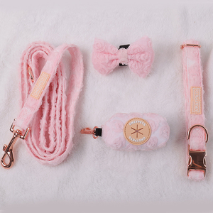 Venta al por mayor accesorios para mascotas personalizado suave acolchado lindo diseño <span class=keywords><strong>floral</strong></span> correas para perros con soporte para bolsa de caca - Product Image 3