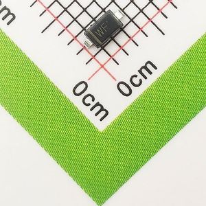 new-original BZT52C10-VL SOD-123W Diodes Zener Diodes 500mW 10V 0.2uA - Product Image 1