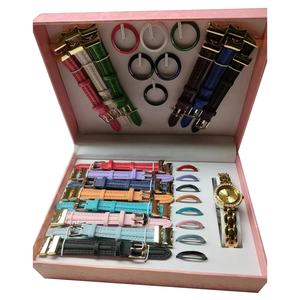 ساعة نسائية جديدة مطلية بالذهب مع أحجار قابلة للتبديل وأساور جلدية قابلة للتبديل ومجموعة خواتم - Product Image 1