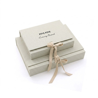 Boîte à livre magnétique de luxe avec logo personnalisé, orange rouge, en tissu de lin beige, fermeture à ruban rigide, boîtes cadeaux pour emballage cadeau
