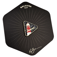 Souvenirs de Russie, épingle à revers hexagonale, aimant en métal, aimant en émail dur Baltiysk, épingle à badge personnalisée avec carte de support