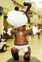 Sculptures en mousse géantes personnalisées en polystyrène pour événements de jeu, figurines de chien de dessin animé, décorations de marque, présentoirs de magasin EPS pour centres commerciaux intérieurs
