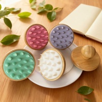 Brosse de massage du cuir chevelu multifonctionnelle 4G en silicone et bambou, directement de l'usine, pour le lavage des cheveux et le nettoyage de la tête sous la douche – Indispensable