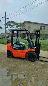Precio de Fábrica al por Mayor, Montacargas <span class=keywords><strong>Toyota</strong></span> Usado de 30 Ruedas con Nuevo Estado Actualizado - Product Image 3