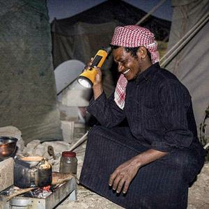 Petite lampe torche solaire à distance avec LED blanche et lumière de lecture unique - Product Image 6